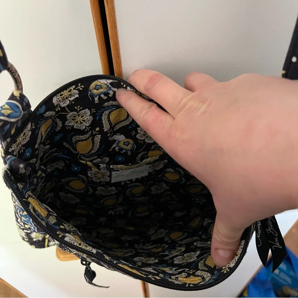 Vera Bradley Ellie Blue Hipster Quilted Crossbody Bag - Picture 7 of 8